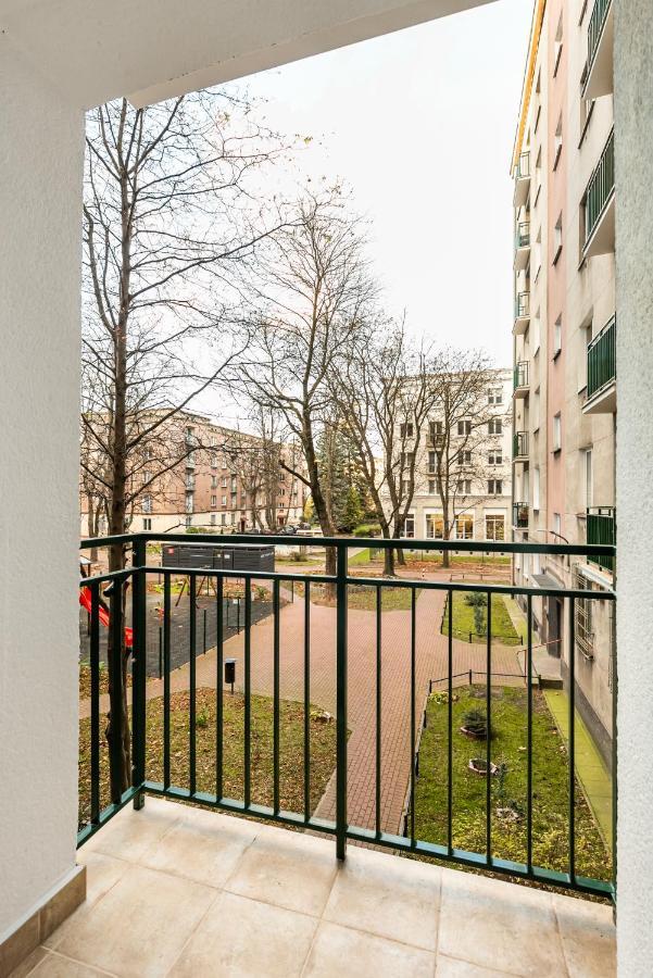 Ochota Sunny Apartment Varsóvia Exterior foto
